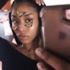 Meet your Posher, Donitaa